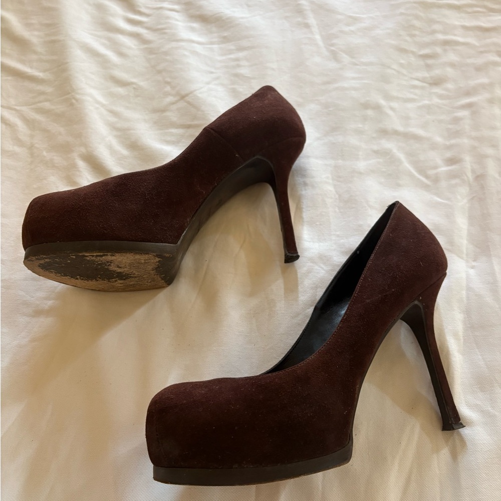 Yves Saint Laurent brown suede pumps